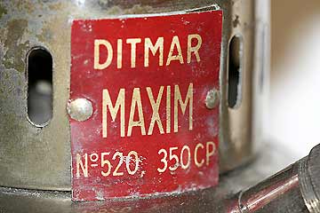 Typenschild der Ditmar Maxim 520