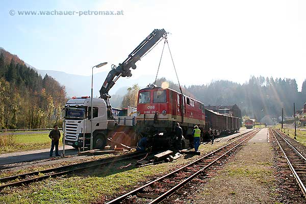 Ybbstalbahn_Drehgestell Wechsel an der 2095 010-1 am 22-10-2010