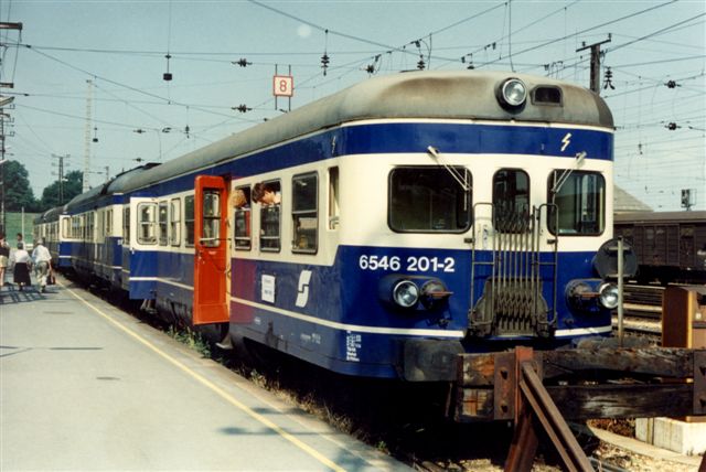 Dieseltriebwagen 5046 und 5146 im Sommer 1994 in ST. Plten HBH